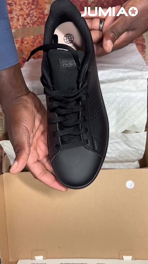 Allez commander vos chaussures Adidas sur l’app #Jumia et profiter des réductions à gOogoo !!