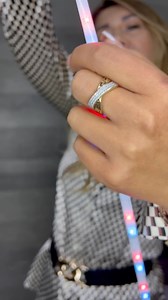 4.2K views · 52 reactions | Luces led 朗殺 $89 (a partir de 4 piezas) Ayúdanos a compartir, mándale la captura a tu asesor y se te agregará un regalo CD.22C | Distribuidora “Juda” | Facebook