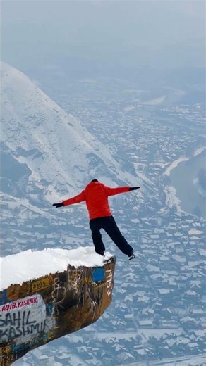 لا تقف على هذه الصخرة أبدًا