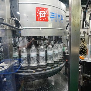 [Hot Item] OPP Hot Melt Labeling Machine for Drinks Beverage Production Line