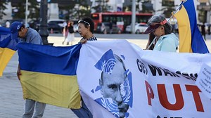 Poutine arrive en Mongolie, premier déplacement dans un État membre de la Cour Pénale Internationale - RTBF Actus