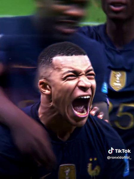 Kylian Mbappé Highlights | Amazing Skills and Goals Compilation