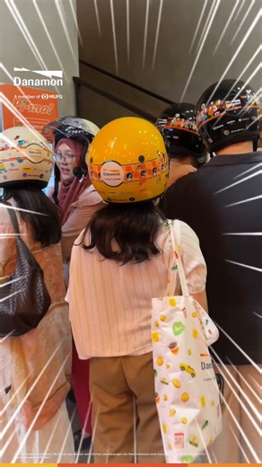 Ada apa sih di IIMS 2026 ⁉️👀 Siapa yang ke IIMS 2026 liat banyak yang pakai helm, totebag, dan payung?? Ternyata barang special edition itu bisa kamu miliki dengan cara main Gachapon di booth Danamon, Adira Finance dan MUFG atau di Mobile Branch Danamon yang ada di IIMS loh! 😆 Jangan sampai ketinggalan! Transaksi pakai D-Bank PRO, main Gachapon & dapatkan hadiahnya 🎁 Cek selengkapnya di: bdi.co.id/iims2026 #Danamon | Bank Danamon