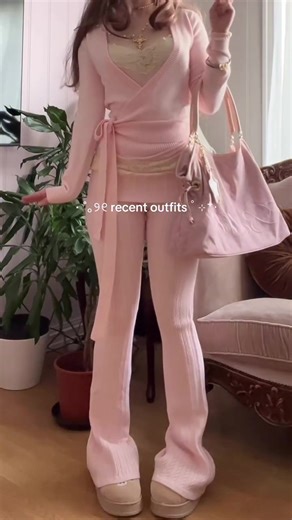 Winter muse core 🩰❄️ 📍 fit 1: Girly Plaid Mini Skirt (pink -low rise version) 📍 fit 2: Ballet Knit Wrap Cardigan Colette Cable Fold‑Over Pants 📍 fit 3: Ballet Knit Wrap Cardigan 📍 fit 4: Diamond Fairy Dust Sequin Set (white) 💗Angel Ruche Original Designs ✈️ Ships worldwide 💖100% Delivered guarantee or full refund 🎀 Tax tariff already included #fawnset #angelruche #plaidskirt #plaidminiskirt #pink #pinkmatchingset #pinkknitset #cableknit