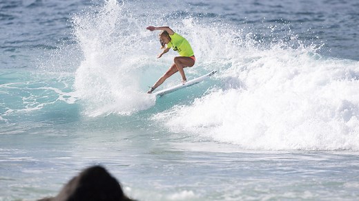 Isabella Nichols Surfer Bio | Age, Height, Videos & Results