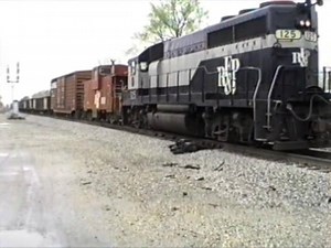 36K views · 738 reactions | We get to watch an RF&P local do a little...