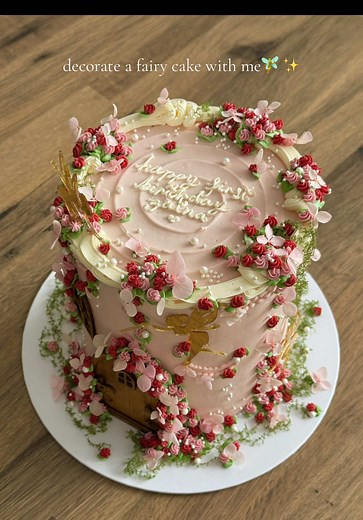 Decorate the Prettiest Fairy Cake with Me