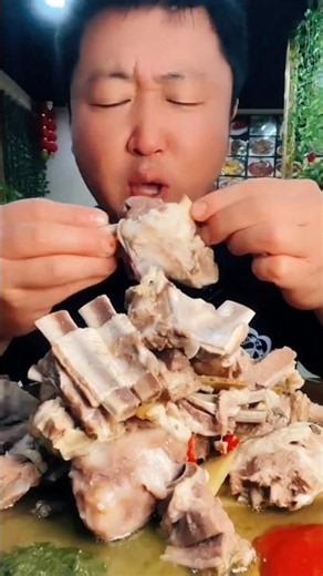 Boiled pork ribs with a special flavor spicy delicious
