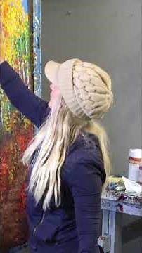 Watch this tree trunk take shape in seconds 🌳🎨