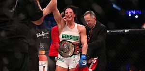 Julia Budd Overwhelms Marloes Coenen to Claim Inaugural Bellator Women’s Featherweight Title