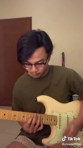 She Looks So Perfect by 5 Seconds of Summer