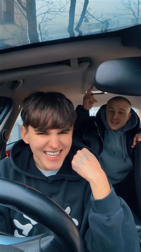 2.4K views · 422 reactions | od 1-10 jak wam się podoba?  #paxer #sylwester #konstantydrazek #impreza #wigilia | PAXER | Facebook