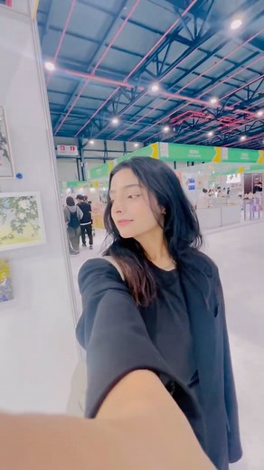 Fariya Y on Instagram: "🙊When I first arrived in South Korea, I spent the first two months as an introvert, feeling a bit isolated and unsure about how to connect. 🙂‍↕️However, once I discovered the vibrant international community, it became so fun and exciting that I naturally shifted to becoming an extrovert! 🎉 𝐉𝐨𝐢𝐧 𝐈𝐧𝐭𝐞𝐫𝐧𝐚𝐭𝐢𝐨𝐧𝐚𝐥 𝐂𝐨𝐦𝐦𝐮𝐧𝐢𝐭𝐢𝐞𝐬 𝐭𝐡𝐫𝐨𝐮𝐠𝐡 𝐄𝐯𝐞𝐧𝐭𝐬 & 𝐎𝐫𝐠𝐚𝐧𝐢𝐳𝐚𝐭𝐢𝐨𝐧𝐬! 😃South Korea has plenty of events, organizations, and groups whe