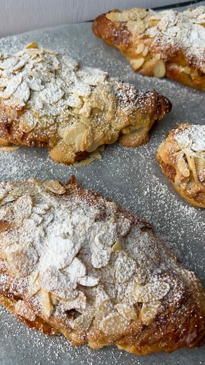 Rachel Hornibrook on Instagram: "EASY ALMOND CROISSANTS ✨🥐 This total cheat’s version could not be easier and they taste amazing - buttery, flaky pastry goodness. These work great with stale croissants too preventing food waste 👌🏻 Recipe below, tag who would love these 👇🏻 don’t forget to save for later 📌 Follow me for more easy & delicious recipes @rachelhornibrook Makes x 4 Syrup 1 tbsp light brown sugar 100ml Croissants 50g butter, softened 50g light brown sugar 60g ground almonds 1 egg 