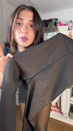 These will actually save your legs this winter.. #leggingsoutfit #winter #fleecelinedtights #coldweather