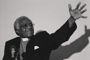 Anti-Apartheid Hero, Archbishop Desmond Tutu Dies at 90 | Essence