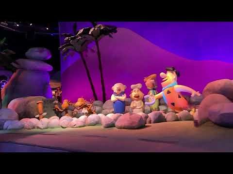 The Flintstones Bedrock River Adventure at Warner Bros World Abu Dhabi 2018 [60 FPS]