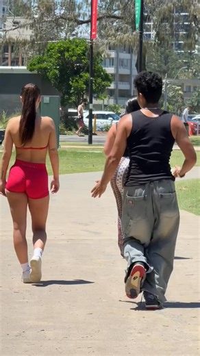 Tapping prank 😭 #funny #prank #comedy #entertainment | Emmanuel stephen