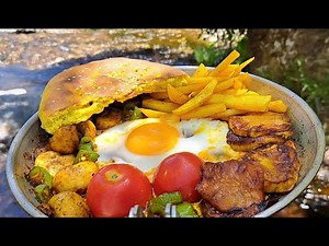 "One Pan Campfire Breakfast by the River – Bushcraft Cooking with Fire & Nature"