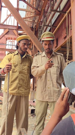 helper उस्ताद ko fasa diya 🤣🤣//#comedy #ytshorts #construction #explore #fyp #youtubeshorts
