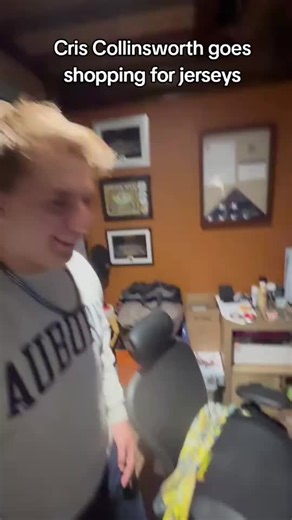 who are all of these randoms???#fyp #foryoupage #criscollinsworth #football #kansascitychiefs