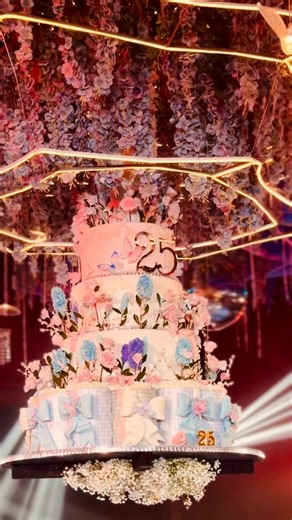 Happy 25th Birthday to Miss Leila Hyacinth! Miyara Patisserie is honored to craft a stunning chandelier cake that made a grand entrance from the ceiling! What an unforgettable surprise it was for the birthday celebrant and a breathtaking moment for all, especially since she was expecting a 2-tier cake to celebrate her birthday! ✨♥️ This dainty majestic 4-feet tall, 6-tier buttercake was adorned with delicate edible wafer flowers and butterflies, complemented by sugar gumpaste hyacinths, roses, a