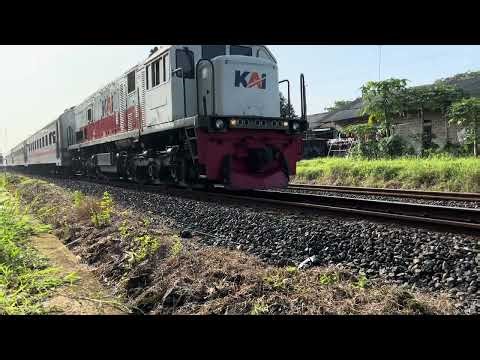 KERETA API LAMBAT SEKALI I MUROTAL AR RAHMAN TERJEMAHAN