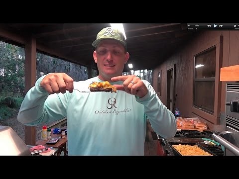 Skinning a Fox and eating Sticky buns!!! Deer Meat For DInner!!!