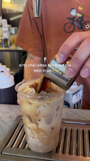 Delicious Dirty Chai Latte Recipe with Oat Milk