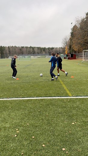 Simple 3 player passing drill good for the start of any session ⚽️#fyp #coaching #viral #football #passing | Work Regardless