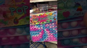 Black Friday pop-it’s shopping adventure