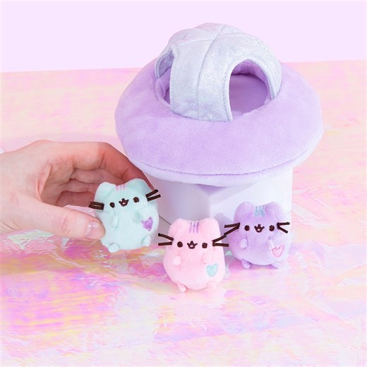 5K views · 642 reactions | The cutest space cadets   bit.ly/3IJhr4y | Pusheen | Facebook
