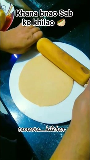 Khana bnao sab ko khila 🥙 🤤 #roti #trend #grumpygravy #food #recipe#eatpretty #shorts #yt #ytshorts