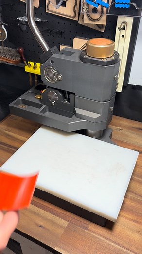 884K views · 3.8K reactions | Punching out a keychain #leatherasmr #leatherwork #leathercraft #dreamfactory #crafttools #craftasmr | LeathermanJack | Facebook