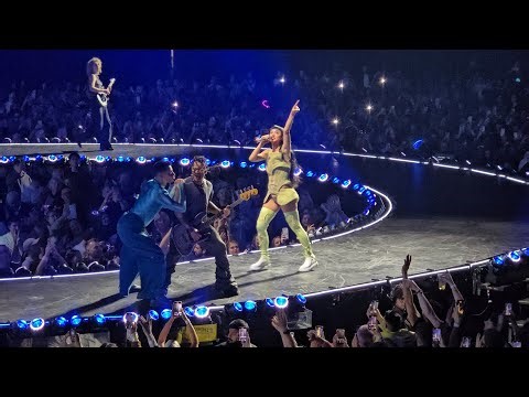 Katy Perry - Hot N Cold / Last Friday Night (TGIF). LIFETIMES Tour. AO Arena, Manchester. 8.10.2025