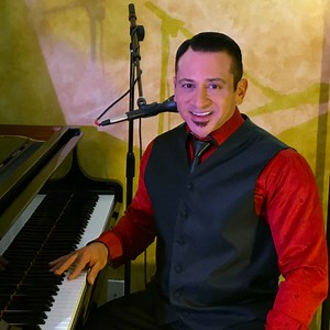 David Mann, Pianist and Singer