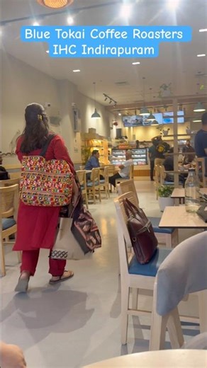 Blue Tokai Coffee Roasters | IHC Indirapuram #pratibhachand #bluetokai #delhi #ncr #ytshorts #coffee