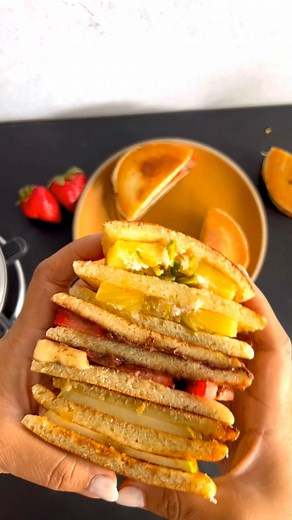 2.7K views · 21 reactions | Forget the fast food drive-through. With the Breakfast Sandwich Maker, you can create a hot, homemade breakfast using your own fresh ingredients. https://bit.ly/4qSDg5R Video and recipe by: @keyaandco | Hamilton Beach | Facebook