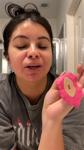 Say goodbye to dry, cracked lips and hello to soft, hydrated mornings with the viral mouth tape that hydrates - redefining beauty sleep and selling out fast. Dry lips? Soothed 💧 Jawline? Sculpted ✨ Nighttime routine? Elevated 🌙 Feminine design? Of course 🩷 The gentle, once-a-night routine that locks in moisture, supports jawline sculpting, and feels as good as it looks. See why women are lining up for Queen Tape - and if you don’t love it, we’ll refund you, no questions asked! | Collagen Mout