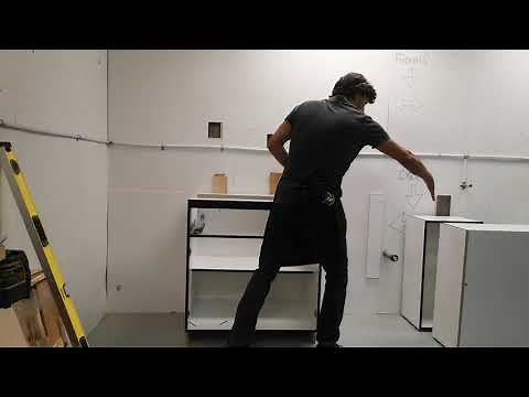 Installation d'armoire de cuisine