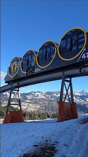 Stoosbahn in Stoos Schweiz🇨🇭#stoosbahn #bergbahn #standseilbahn #funicular #travel #swissalps #visit