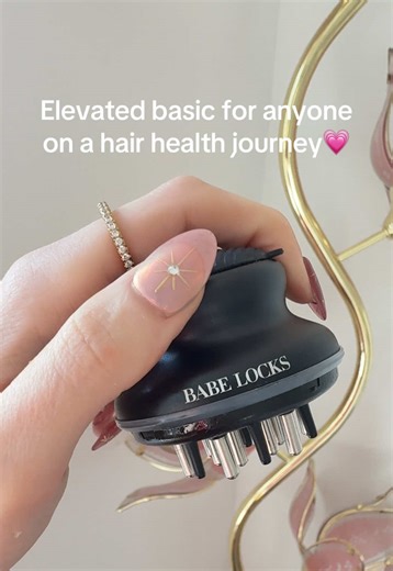 Enjoy Hair Oiling With a Scalp Massage