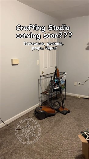 Proper Studio Space! ❄️🐾#furry #fursuitmaker #maskmaker #frostyfurs #furry #crafting #sewing