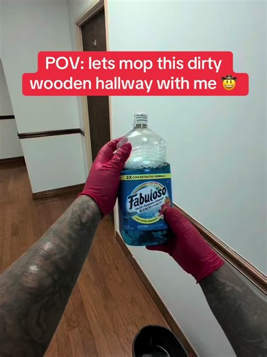I just really love how the floor shine after a good mopping @@Fabulosobrand@@O-Cedar##pov##asmr##cleantok##mop##wood