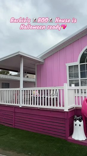 397 reactions · 37 shares | Barbie’s BOO House is Halloween ready✨勺 #drewscoastalliving #barbiesbeachhouse #oceanlakes #boo #pinkhalloweendecor #ghosts | Drew's Coastal Living | Facebook