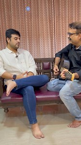 “When words fail, Music speaks”Song lyrics that hit deep..🎶🎶❤️‍🩹Lyricist: Majrooh SultanpuriComposed and Sung by legendary Kishore KumarMovie: Jhumroo Thankyou for the support Sameepbhai 🎸#ifykyk #ifyoudontknownowyouknow #dedication #music #life #story #sad #sadlove #emotions #kishorekumarsongs #fan #moments #liveinpresent #musician #lifelessons #india #instagram #instagood #follow #prahervora | Praher Vora