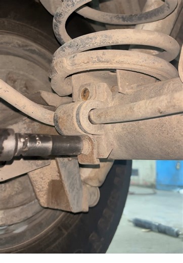 How to Replace Suspension Stabilizer Bushings