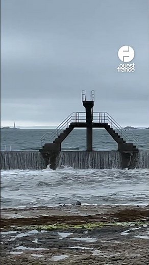 In ten minutes, the Saint-Malo seawater pool filled up