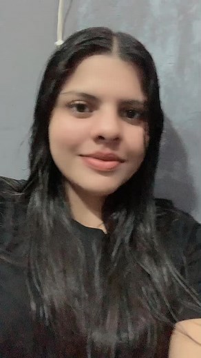 Humorous Hand Gestures and Expressions in Everyday Life