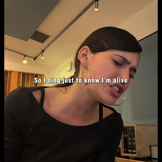 Great Expectation lyrics edit — Sienna Spiro fan video